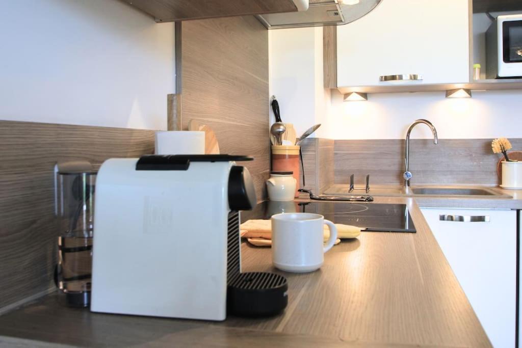 Cosy Appartement Entre Vignes Et Garrigue Avec Piscine Péret 外观 照片
