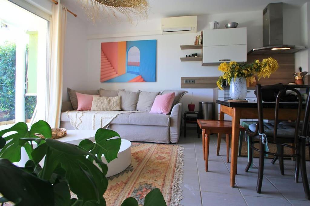 Cosy Appartement Entre Vignes Et Garrigue Avec Piscine Péret 外观 照片